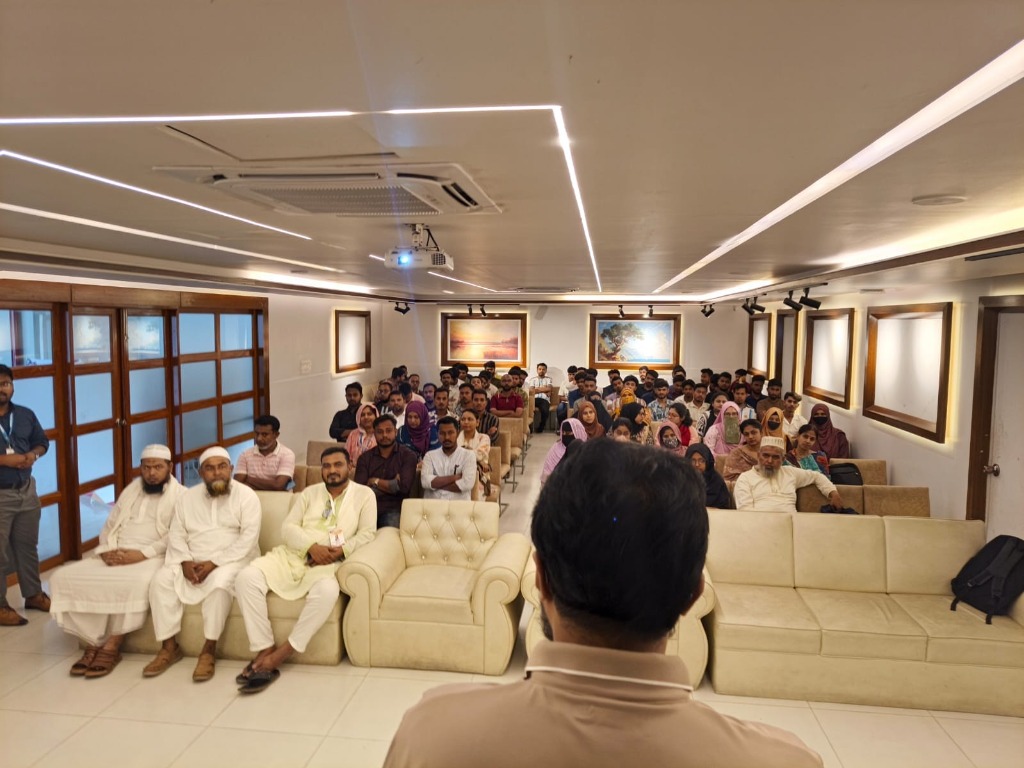 1st Event: Full Hall of Attending Delegates & Prospective Students